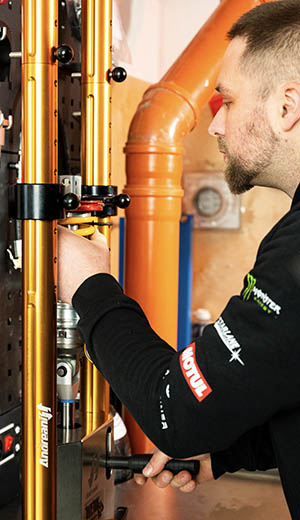 Extreme Sports Mountain Climbing